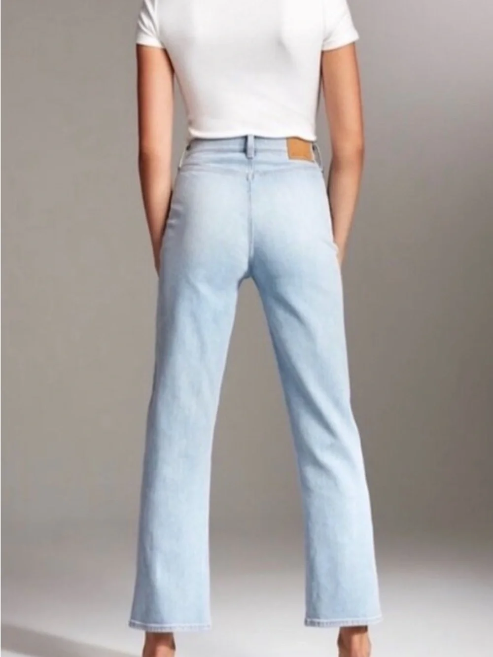 Aritzia 27 Denim Forum 70s Retro Cheeky Straight Denim Jeans - Picture 2 of 13